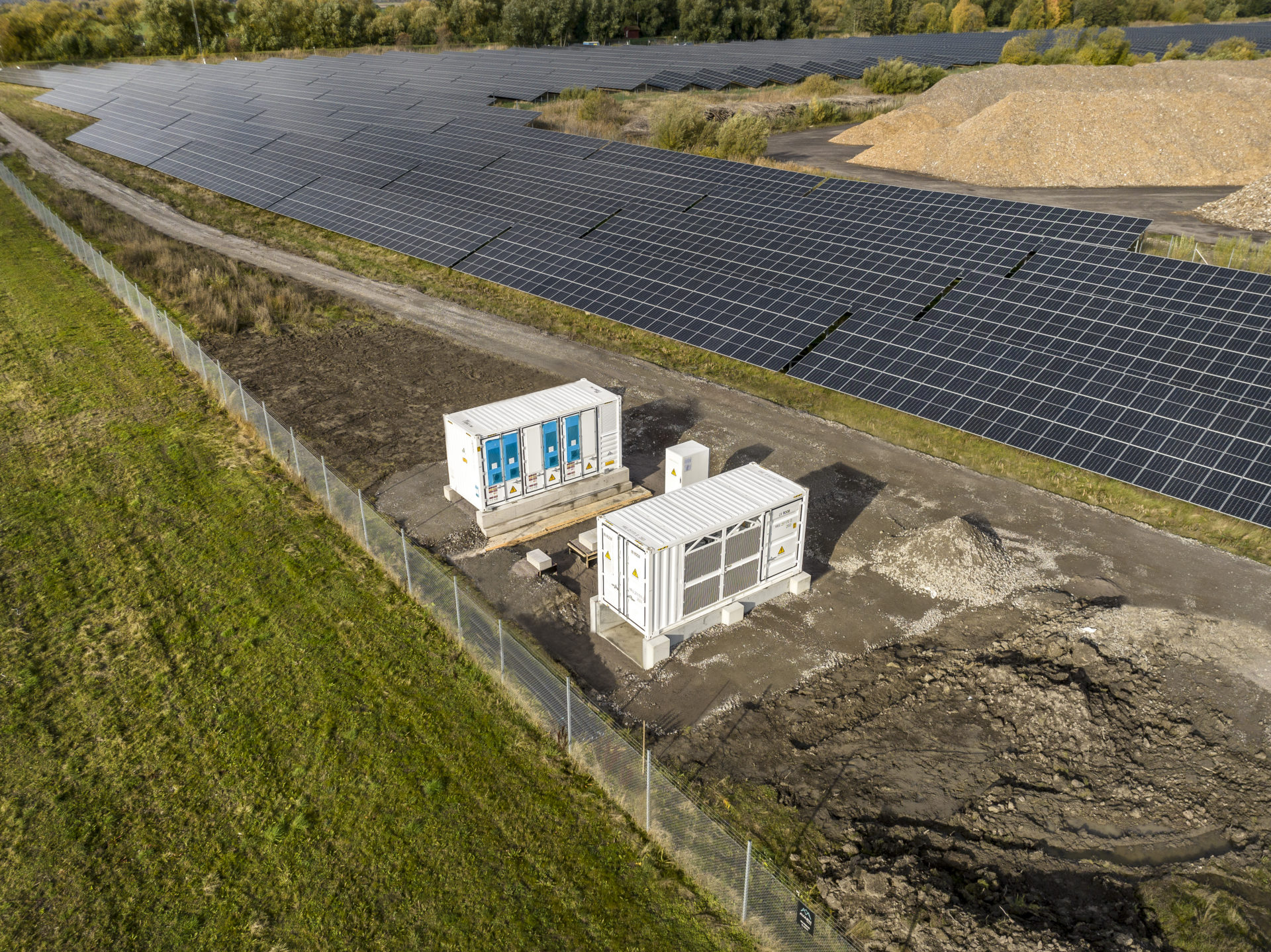 Alight and Tekniska verken build Sweden's largest co-located solar-plus-storage  plant